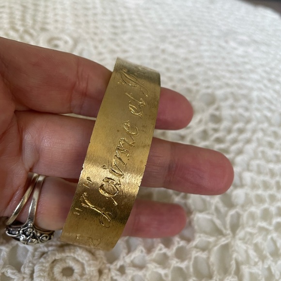 Rustic Gold Tone Bracelet with Romantic French Quote - Picture 6 of 12